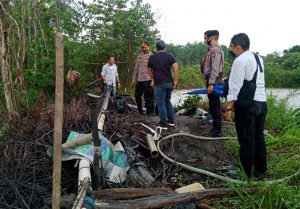 1 Orang Dan 2 Eskapator Serta Puluhan Mesin Alat Penyedot Pasir, Di Amankan Anggota Polres Bintan