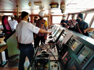 Polres Bintan melakukan Peninjauan dan Launching Tol Laut Rute T-3 di Pelabuhan Sribayintan Kijang