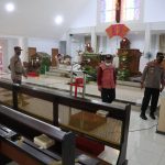 Polsek Bintan Timur Cek Kesiapan Protokol Kesehatan Di Gereja Di Wilayah Bintan Timur