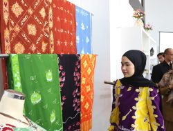 Batik Motif Sampan Layar Jadi Persembahan Peserta untuk Hafizha