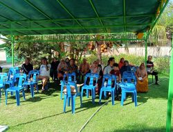 Bentuk Keperdulian Antar Sesama, Koramil 07/Tambelan Bagikan Puluhan Sembako ke Warga Lansia dan Kurang Mampu