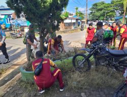 Polsek Bintim Bersama Warga Bersihkan Sekitar Pasar dan Pesisir Pantai