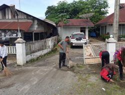 Program Jumat Bersih, Camat Bilahbarat Giat Gotong royong Bersama seluruh Staf