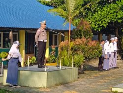 Operasi Patuh Seligi 2023 Polres Bintan, Kasat Lantas Jadi Pembina Upacara di SMAN 1 Toapaya