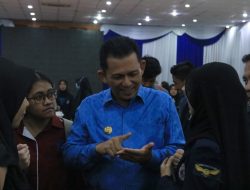 Jadi Pemateri Kuliah Umum di UNRIKA Batam, Ansar Ajak Mahasiswa Siapkan Diri Untik Masa Depan Kepri