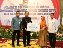 Gubernur Ansar Lantik  Sembilan Anggota BPSK Kota Tanjungpinang Periode 2023-2028