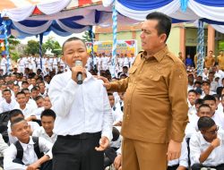 Kunjungi SMKN 5 Batam, Gubernur Ansar Motivasi Siswa Manfaatkan Bonus Demografi 2030