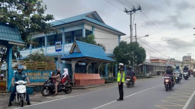 Polres Bintan Turunkan Personil Dipagi Hari Atur Lalulintas Agar Tetap Lancar