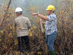 Luar Biasa, Kasat Reskrim dan Bhabinkamtibmas Berjibaku Padamkan Karhutla