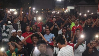 Kapolda Nobar Laga Timnas U 23 dan Warga di Batu Aji