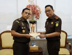 INSPEKTUR III PADA JAMWAS KEJAGUNG RI MELAKSANAKAN INSPEKSI UMUM DI SELURUH SATKER KEJAKSAN SE-WILAYAH KEPRI